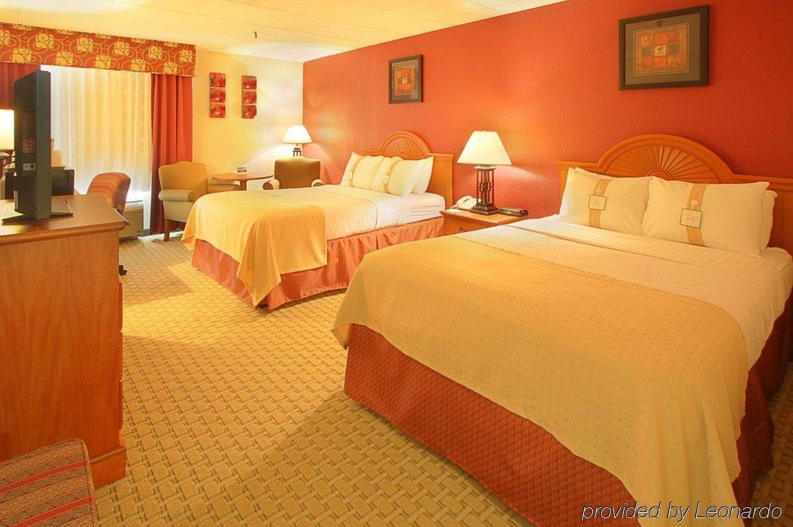 Holiday Inn Express Aberdeen-Chesapeake House By Ihg Room photo
