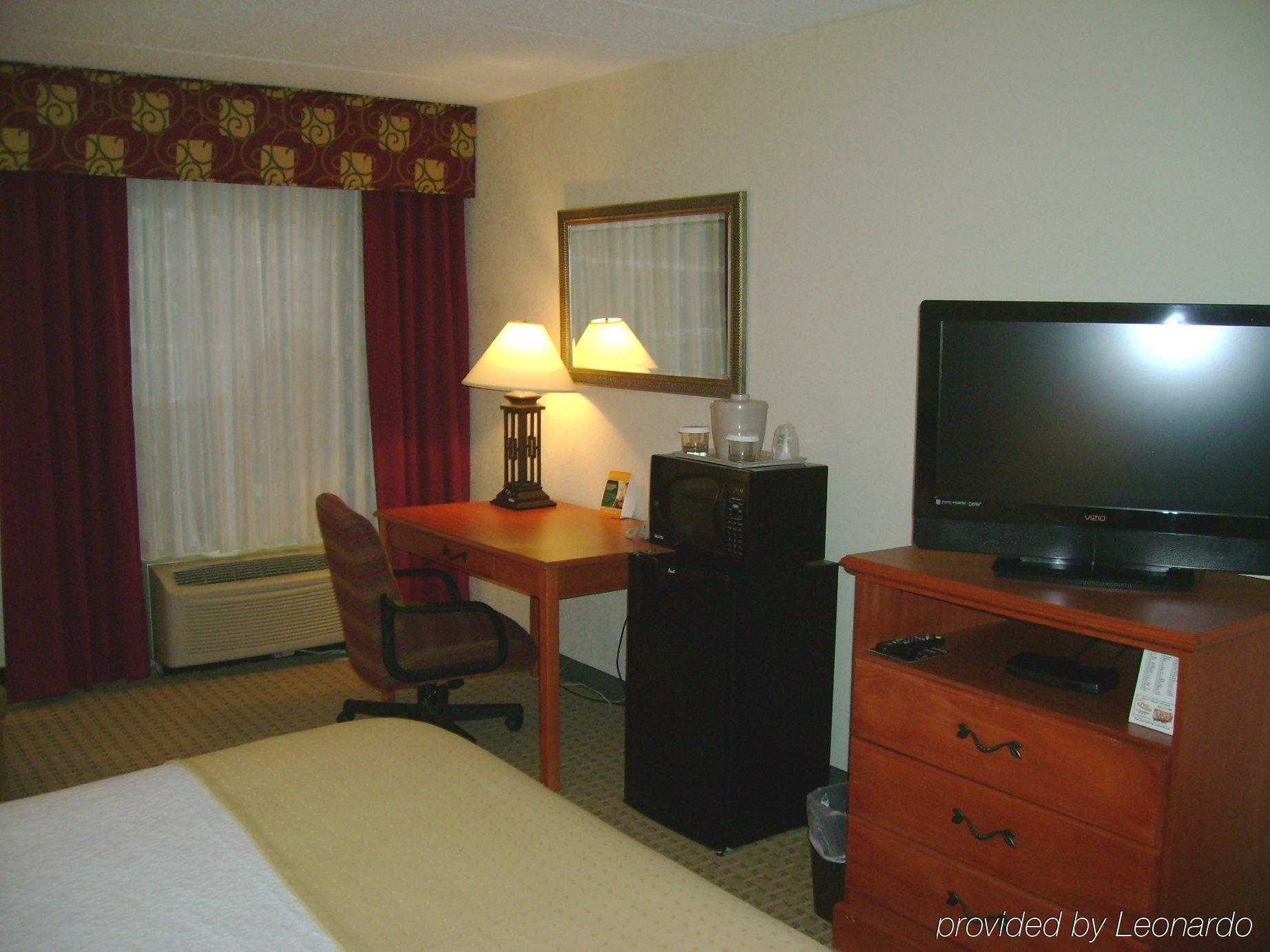 Holiday Inn Express Aberdeen-Chesapeake House By Ihg Room photo